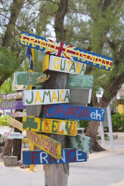 Signpost at Grand Cayman — Stock Photo, Image