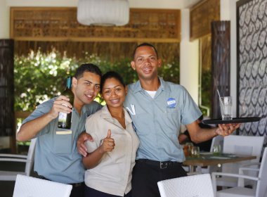 Royalton Resort and Casino Punta Cana tanımlanamayan restoran çalışanları