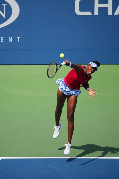 Grand Slam champion Venus Williams tijdens kwartfinale dubbelspel match op ons Open 2014 — Stockfoto