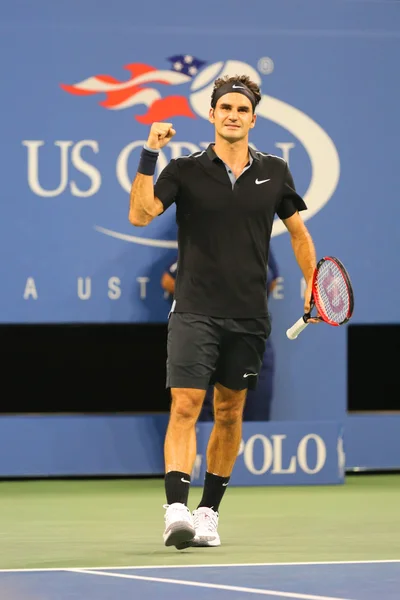 Tizenhét alkalommal Grand Slam bajnok Roger Federer során kerek 4 mérkőzés Us Open 2014 — Stock Fotó