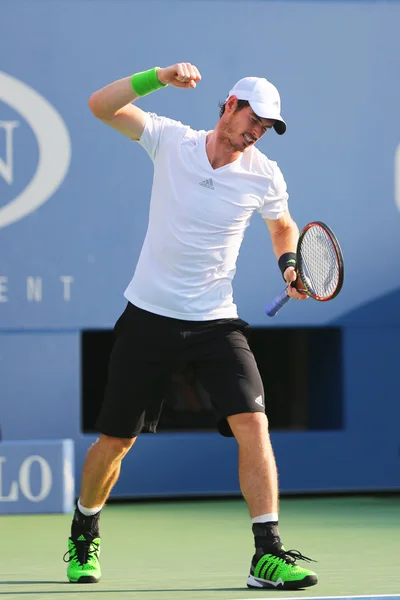 Grand Slam mistrz Andy Murray w nas otwarte 2014 4 mecz przeciwko Jo-Wilfried Tsonga — Zdjęcie stockowe