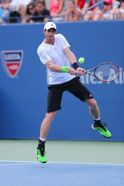 Campeón del Grand Slam Andy Murray durante el partido de la ronda 4 del US Open 2014 contra Jo-Wilfried Tsonga —  Fotos de Stock