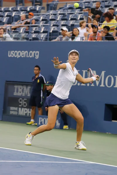 Abierto de EE.UU. 2014 mujeres duplica campeón Ekaterina Makarova durante el partido final en Billie Jean King National Tennis Center — Foto de Stock