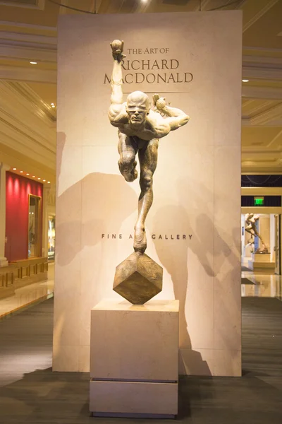Exhibition of statues Cirque du Soleil artists in Las Vegas — Stock Photo, Image