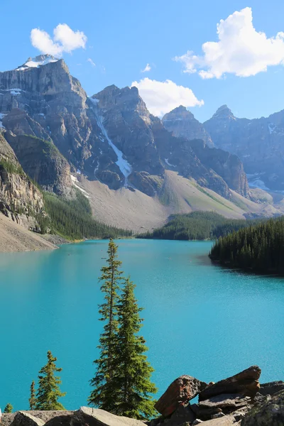 Il bellissimo lago della Morena al Banff National Park — Foto Stock