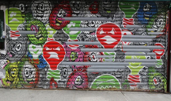 New york - 26. februar 2015: wandkunst "explosive illumination" von spud x meres one in little italien — Stockfoto