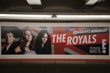 New York Metro Kraliyet ailesi Tv serisi panoda