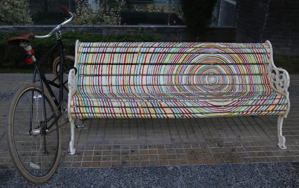 Painted Benches of Santiago in Las Condes, Santiago de Chile — Stock Photo, Image