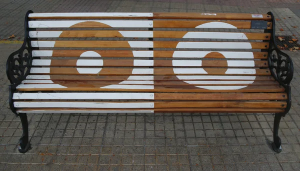 彩绘的长椅 Santiago 在 Santiago de 智利拉斯昆德 — 图库照片