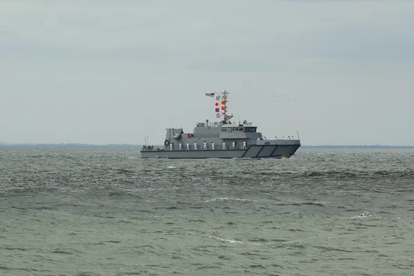 U.S. Naval Academy Yard Patrol Craft YP 703 class during parade of ships at Fleet Week — Stock fotografie