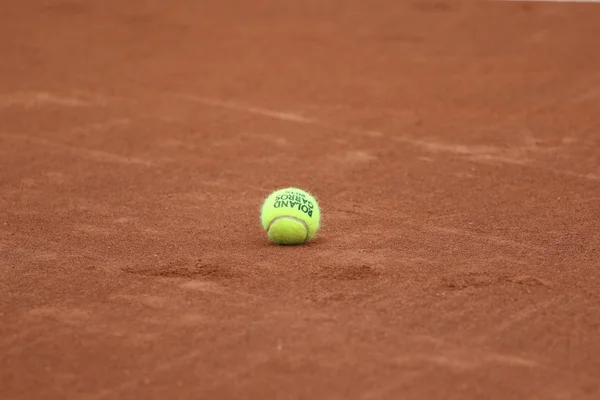 Babolat Roland Garros 2015 tennis ball  at Le Stade Roland Garros in Paris, France — Stock Photo, Image