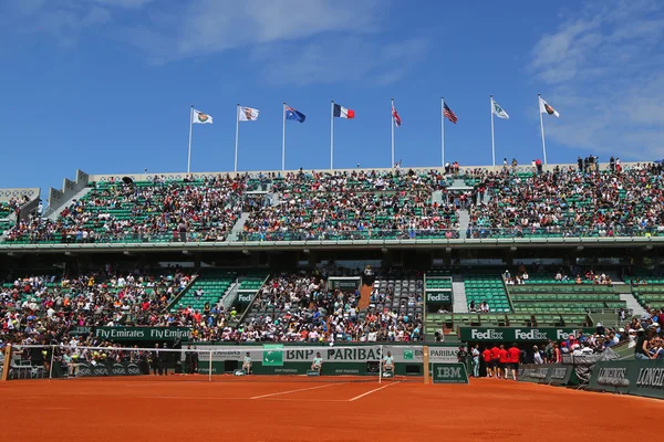 Court Philippe Chatrier v Le Stade Roland Garros v praxi zápasy v Paříž, Francie — Stock fotografie