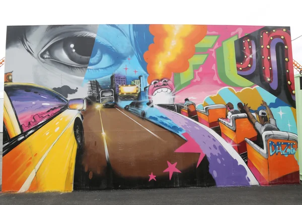 Mural τέχνη σε νέα τέχνη του δρόμου έλξης Coney τοίχους τέχνης στο τμήμα Coney Island στο Μπρούκλιν — Φωτογραφία Αρχείου