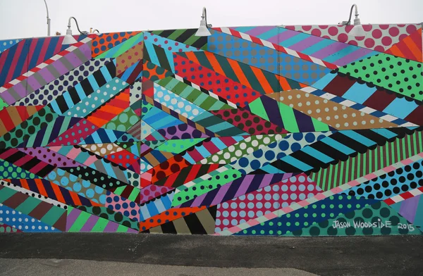 Malarstwo ścienne w nowej sztuki ulicy atrakcją coney sztuki ściany — Zdjęcie stockowe