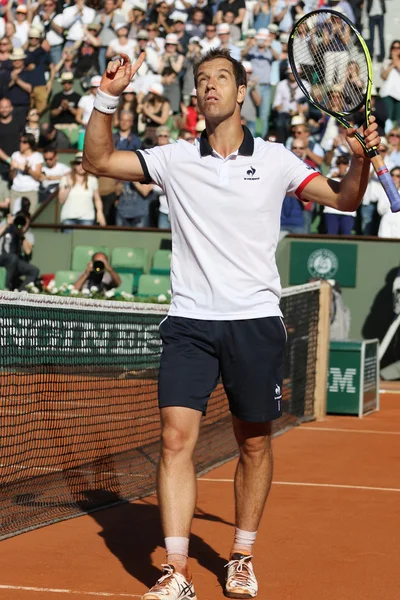นักเทนนิสมืออาชีพ Richard Gasquet ของฝรั่งเศสในระหว่างการแข่งขันรอบที่สามของเขาที่ Roland Garros 2015 — ภาพถ่ายสต็อก