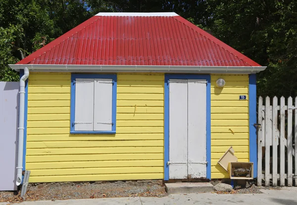 Stará tradiční dům ve městě gustavia v st barts — Stock fotografie