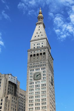 Hayat Tower, Manhattan Flatiron bölgesinde ikonik saat ile bir araya geldi.