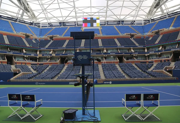 Estadio Arthur Ashe recientemente mejorado en el Billie Jean King National Tennis Center — Foto de Stock