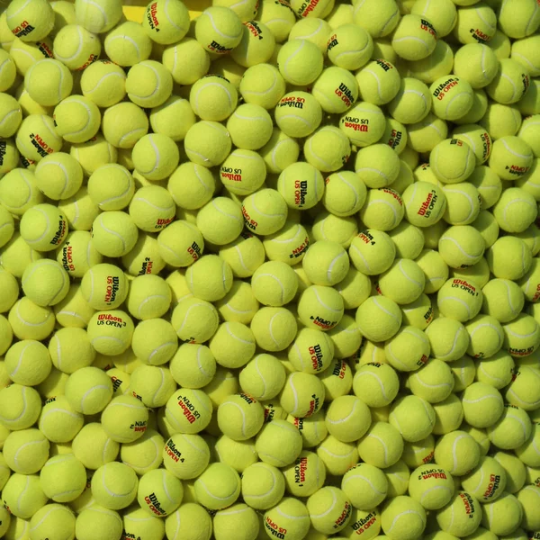 US Open Wilson tennis balls at Billie Jean King National Tennis Center in New York — Stock Photo, Image