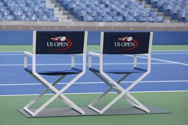 Arthur ashe Stadion at de billie jean king national tennis center klaar voor ons open toernooi — Stockfoto