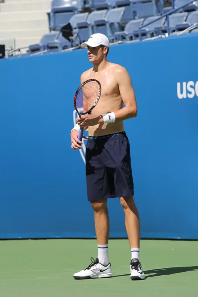 Professional tennis player John Isner of United States practices for US Open 2015 — ストック写真