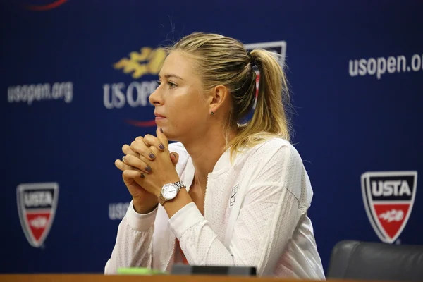 Cinque volte campione del Grande Slam Maria Sharapova durante la conferenza stampa prima degli US Open 2015 Immagini Stock Royalty Free