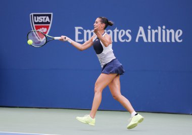 Profesyonel tenis oyuncusu Flavia Pennetta İtalya'nın bize açık 2015 onun çeyrek final maçında sırasında eylem