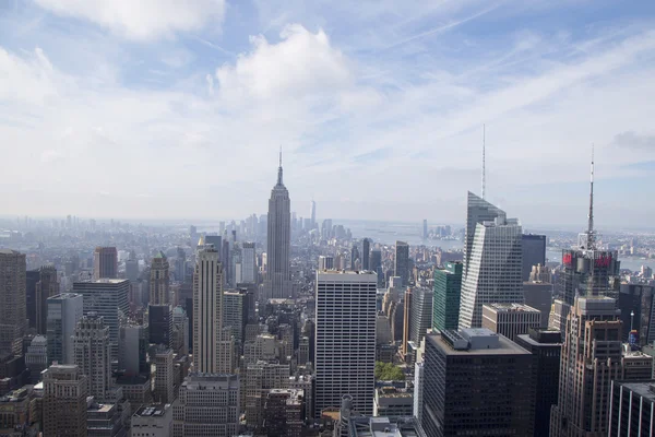 A légi felvétel a Midtown Manhattan, fentről-ból a Rock megfigyelő fedélzetre a Rockefeller Center — Stock Fotó