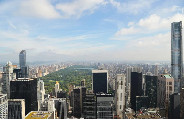 Aerial view of Central Park from the Top of the Rock Observation Deck at Rockefeller Center in New York — Stock Photo, Image