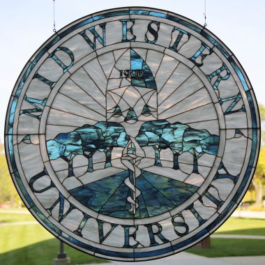Diş Hekimliği Koleji Illinois nde Midwestern Üniversitesi logosu