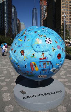 Aşağı Manhattan Pil Park'ta serin küre sergi