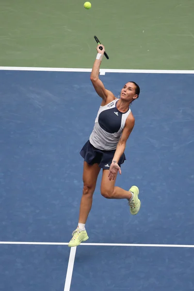 US Open 2015 champion Flavia Pennetta of Italy in action during her final match at US Open 2015 — ストック写真