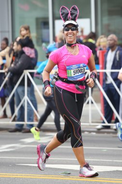 New York maratonunu koşucular 26.2 mil tüm beş Nyc borough yol çapraz