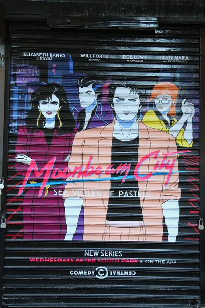 Mural promoción de la nueva serie de televisión central de comedia "Moonbeam City" en Lower East Side —  Fotos de Stock