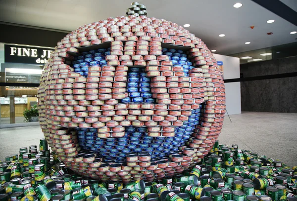 Food sculpture presented at 9th Annual Long Island Canstruction competition — Zdjęcie stockowe