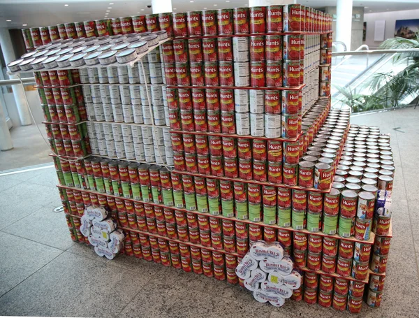 Food sculpture presented at 9th Annual Long Island Canstruction competition — Stock fotografie