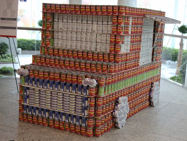 Sculpture alimentaire présentée au 9e concours annuel Long Island Canstruction — Photo