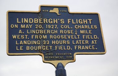 Charles Lindbergh'ın 1927 solo transatlantik uçuş anma sitesi