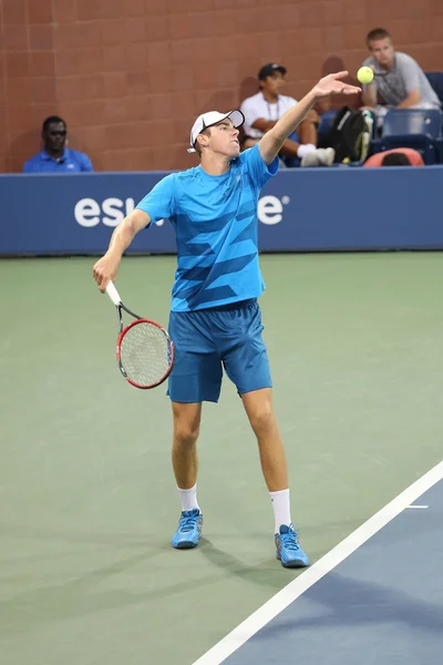 Jugador junior de tenis Reilly Opelka de Estados Unidos en acción durante el partido en el US Open 2015 —  Fotos de Stock