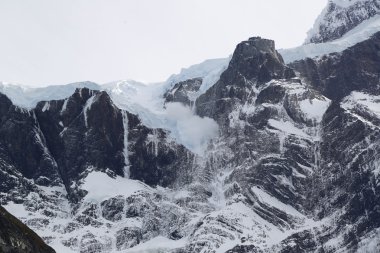 Çığ Fransızca vadisinde Milli Parkı Torres del Paine, Patagonia, Şili