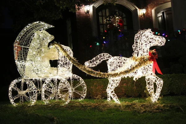 Exhibición de luces de decoración de casas de Navidad en Brooklyn — Foto de Stock