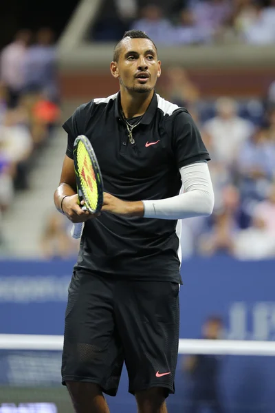 Jogador profissional de tênis Nick Kyrgios da Austrália em ação durante sua partida no US Open 2015 — Fotografia de Stock