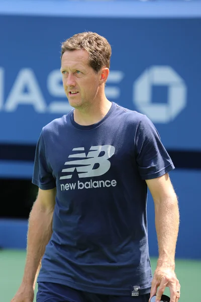 Swedish coach Jonas Bjorkman coaching Andy Murray for US Open 2015 — Stok fotoğraf