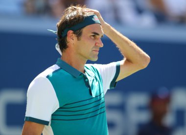 On yedi kez Grand Slam şampiyonu Roger Federer İsviçre'nin bize açık 2015 onun üçüncü yuvarlak maç sırasında eylem