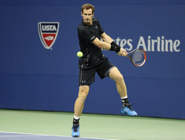 Grand Slam Champion Andy Murray in actie tijdens ons Open 2015 ronde drie match op Billie Jean King National Tennis Center — Stockfoto