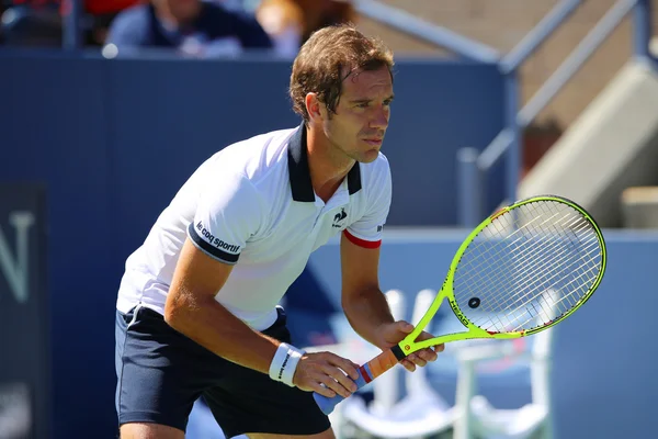 Le joueur de tennis professionnel Richard Gasquet de France en action lors de son troisième match à l'US Open 2015 — Photo