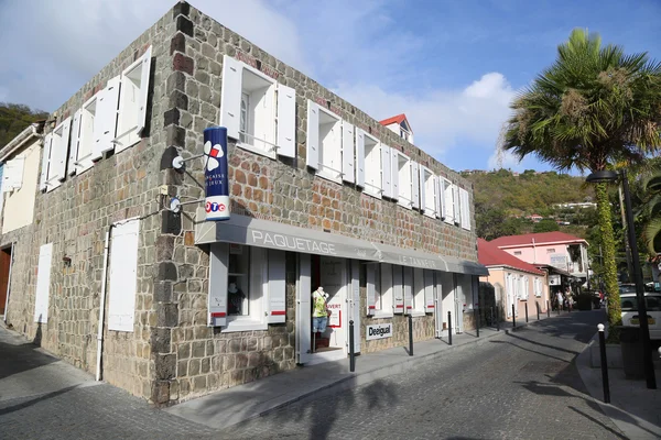 Eski geleneksel evde gustavia, st barts — Stok fotoğraf