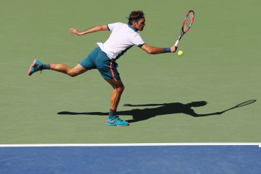 On yedi kez Grand Slam şampiyonu Roger Federer İsviçre'nin bize açık 2015 onun üçüncü yuvarlak maç sırasında eylem