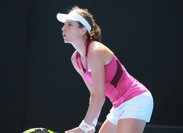 La joueuse de tennis professionnelle Johanna Konta de Grande-Bretagne en action lors de son match quart de finale à l'Open d'Australie 2016 — Photo