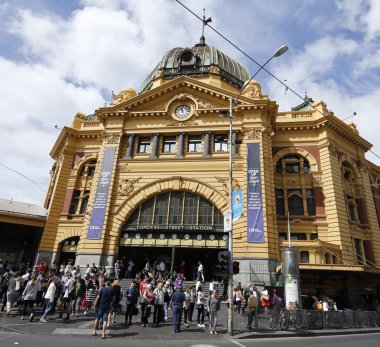 İkonik Flinders Street Tren İstasyonu Melbourne